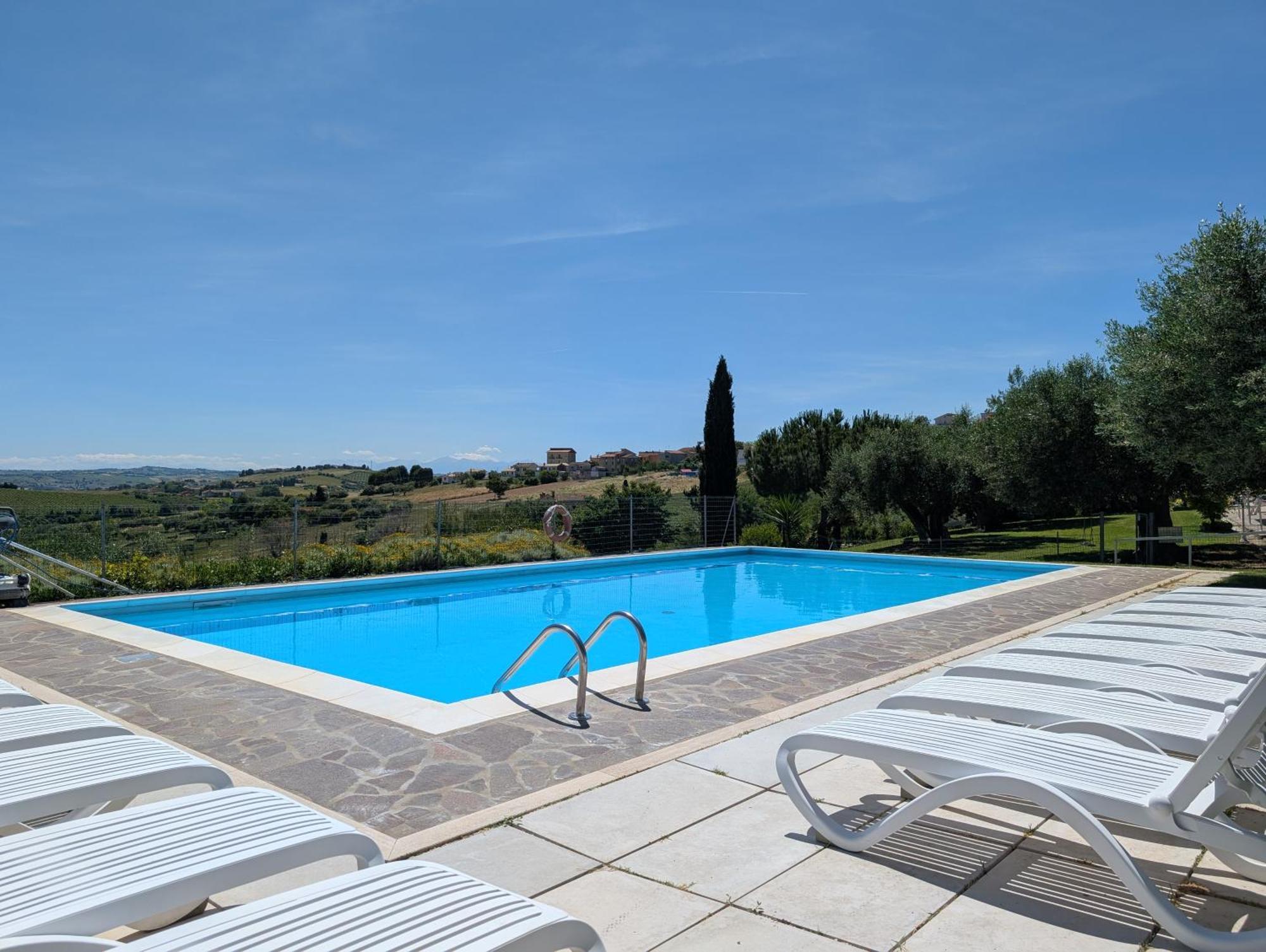 Agriturismo Case Al Sole Loreto Exterior photo